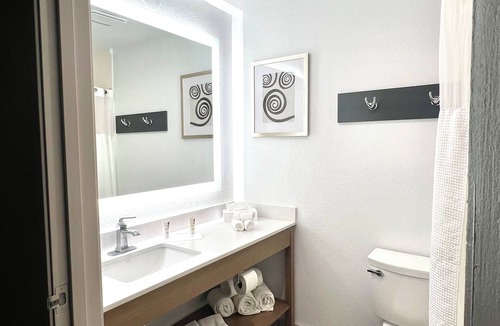 Fort Worth Hotel | Country Inn & Suites by Radisson, Fort Worth, TX