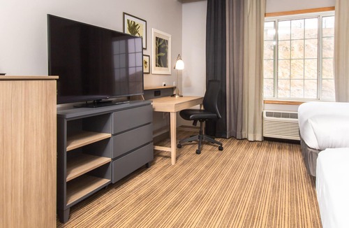 Rapid City Hotel | Country Inn & Suites by Radisson, Rapid City, SD
