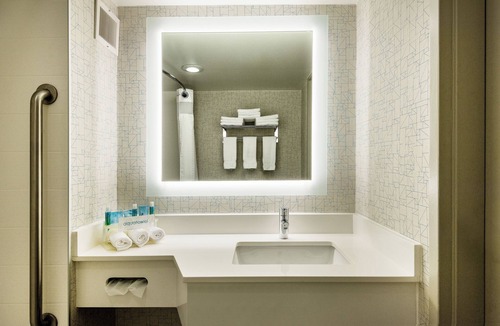 Downtown Albany Hotel | Country Inn & Suites by Radisson, Downtown Albany New York