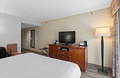 North Industrial Hotel | Country Inn & Suites by Radisson, Saskatoon, SK