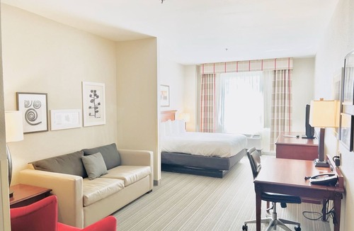 Emporia Hotel | Country Inn & Suites by Radisson, Emporia, VA