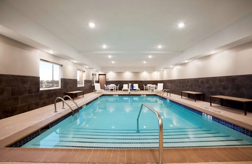 Enid Hotel | Country Inn & Suites by Radisson, Enid, OK