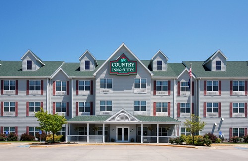 Kearney Hotel | Country Inn & Suites by Radisson, Kearney, NE
