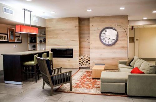 Laurel Hotel | Country Inn & Suites by Radisson, Richmond West at I-64, VA