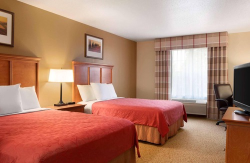 Sycamore Hotel | Country Inn & Suites by Radisson, Sycamore, IL
