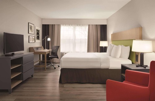 Waterloo Hotel | Country Inn & Suites by Radisson, Waterloo, IA