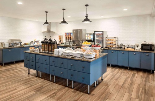 Brainerd Hotel | Country Inn & Suites by Radisson, Baxter, MN