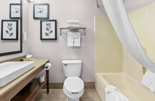 Kenosha Hotel | Country Inn & Suites by Radisson Kenosha - Pleasant Prairie