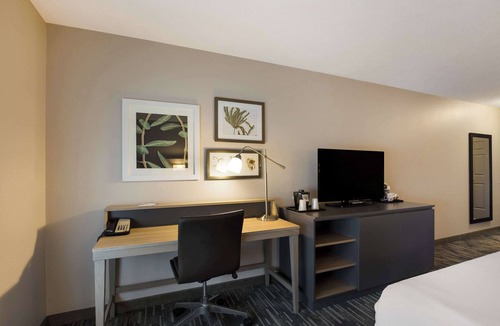 Marion Hotel | Country Inn & Suites by Radisson, Marion, IL