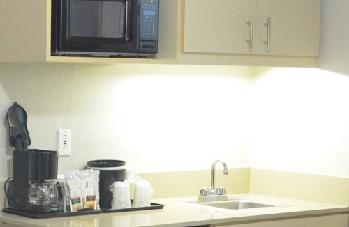 Wells Branch Hotel | Country Inn & Suites by Radisson, Austin North (Pflugerville), TX