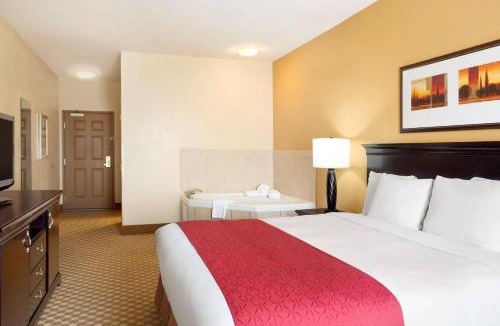 Conway Hotel | Country Inn & Suites by Radisson, Conway, AR