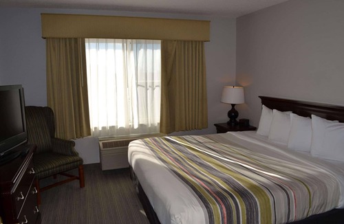 Gurnee Hotel | Country Inn & Suites by Radisson, Gurnee, IL