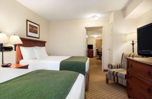 Orange Prairie Hotel | Country Inn & Suites by Radisson, Peoria North, IL