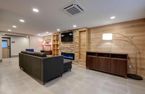 Pierre Hotel | Country Inn & Suites by Radisson, Pierre, SD