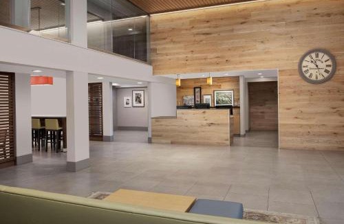 SeaTac Hotel | Country Inn & Suites by Radisson, Seattle-Tacoma International Airport, WA