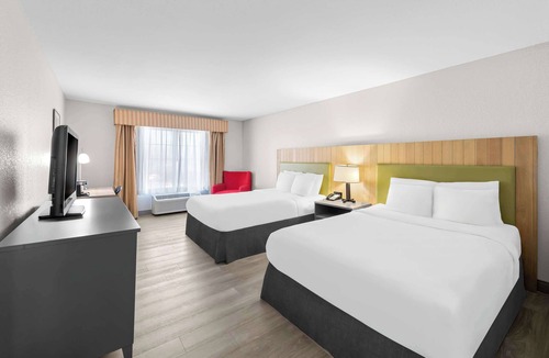 Topeka Hotel | Country Inn & Suites by Radisson, Topeka West, KS