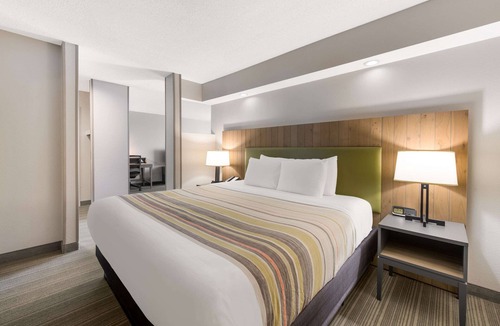 Wichita Hotel | Country Inn & Suites by Radisson, Wichita East, KS