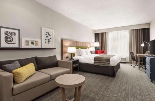 Novi Hotel | Country Inn & Suites by Radisson, Novi, MI