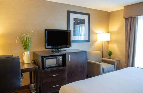 Garden City Hotel | Country Inn & Suites by Radisson, Garden City, KS