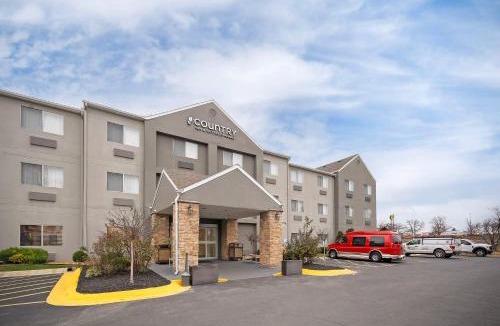 Fairview Heights Hotel | Country Inn & Suites by Radisson, Fairview Heights, IL