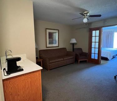 Walker Hotel | Country Inn Walker