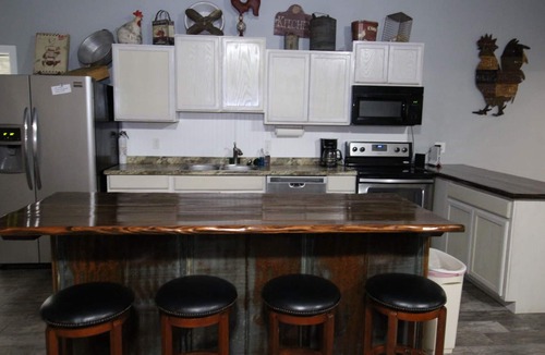 Broken Arrow House | Country Living 15 Minutes From Downtown Tulsa