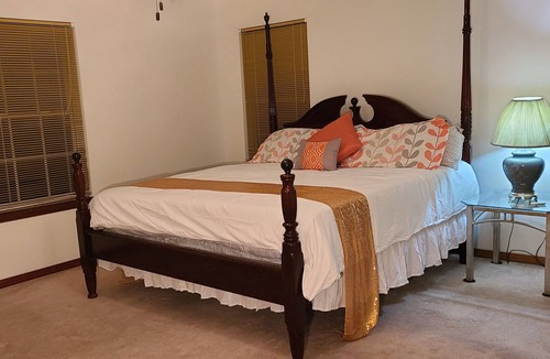 Roanoke Other | Country Living at its Best!