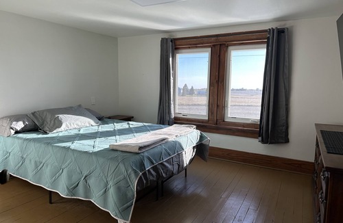 Iowa City Other | Country living but less than 15 mins to downtown Iowa City. Most pets welcomed.