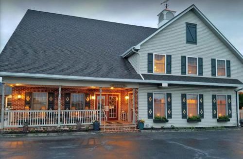 Witmer Hotel | Country Living Inn