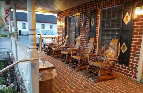 Witmer Hotel | Country Living Inn