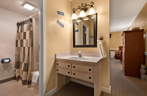 Witmer Hotel | Country Living Inn