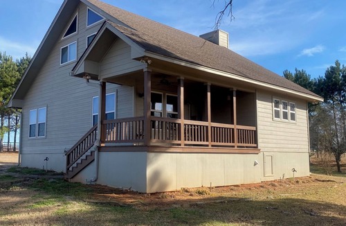 Pittsburg House | Country living with a cozy cabin and a fishing pond out back for your enjoyment!