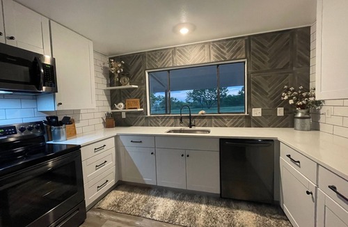 Lockhart House | Country Living with all the Amenities