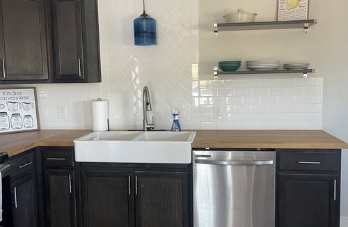 San Antonio Other | Country Living with City Amenities. Dog friendly