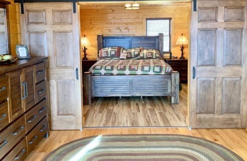 Davis Cabin | Country Mile - 43 Promised Land RoadnnCountry Mile - Hot Tub, Mountain View, Gas Fireplace, Short Drive to Two Ski Resorts & Two State Parks