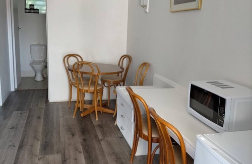 Singleton Hotel | Country Motor Inn Singleton