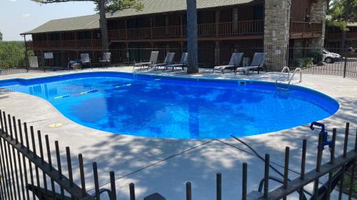 Eureka Springs Hotel | Country Mountain Inn