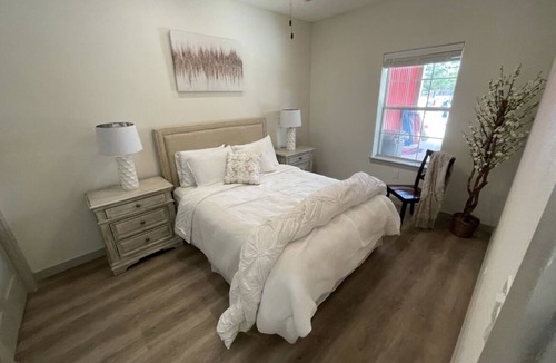 Hockley House | Country Oasis -B
