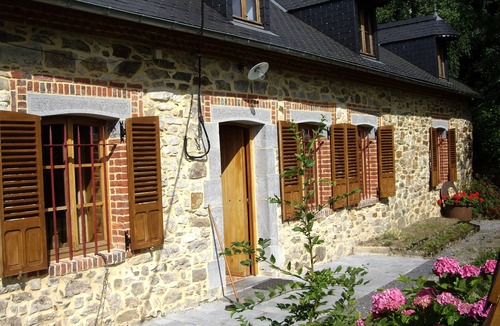 Mondrepuis House | Country property not overlooked
