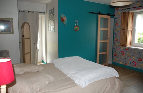 Bourgueil Bed & Breakfast | COUNTRY PROPERTY ON THE EDGE OF FOREST AND VINEYARDS