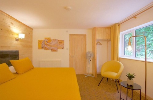 Kidderminster Hotel | Country pub with rooms