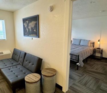 Green River Apartment | Country Railroad