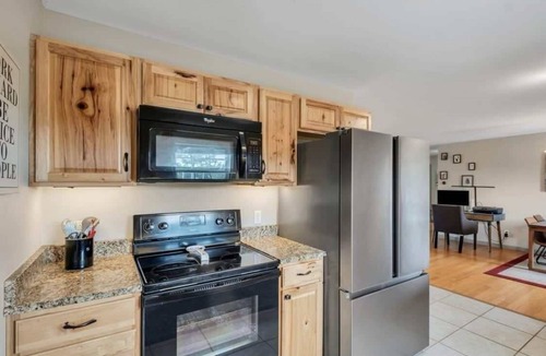 McEwen House | Country Retreat w/Hot Tub on 20 Acres in Dickson