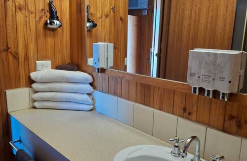 St. Arnaud Hotel | Country Road Motel