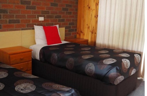 St. Arnaud Hotel | Country Road Motel