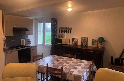 Notre-Dame-de-Cenilly Apartment | Country studio