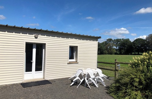 Notre-Dame-de-Cenilly Apartment | Country studio