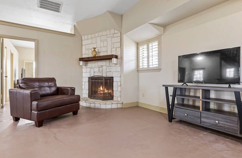 Weston House | Country side at Melissa Ranch for Events & Gathering.