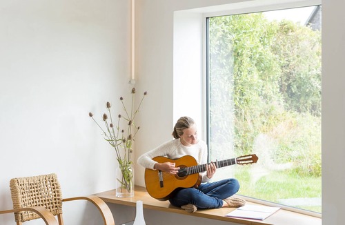 Loctudy House | Country Side by the sea. The countryside by the sea in a contemporary house.