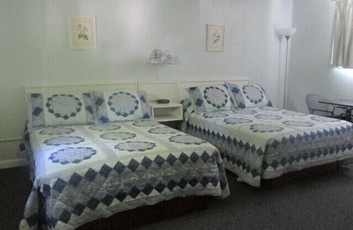 Littleton Hotel | Country Squire Motel